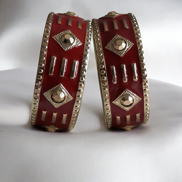 Belle Noel For Kim Kardashian Gold Tone Enamel Statement Bangles Bracelets (2) - Picture 6 of 14